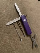 Ніж Victorinox Classic, б/в (сєрєнівєнький)