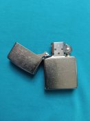 Бензинова запальничка Zippo regular street chrome 207 + чохол, кремній.