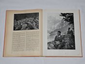 Альбом "Адольф Гитлер". Выпущенный в 1935 году.