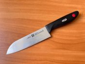 Кухонный японский нож Сантоку ZWILLING...