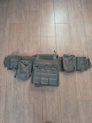 Тактичний бронежилет плитоноска розвантажувальний жилет з підсумками олива