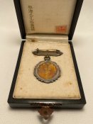 Знак спеціального члена імператорського фонду "SAISEIKAI". 1931 рік. Green Leaf