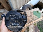 Кришка якогось тубуса зі снаряду.Антураж.