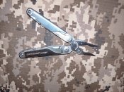 Leatherman surge