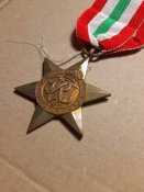 Комплект британських нагород на одну людину з супровідним листом і коробочкою.