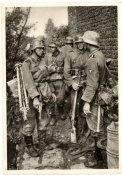 03 W-SSGermaniaSoldiers.jpg