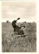 29 W-SSTotenkopfwithMachinepistole.jpg