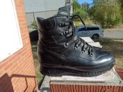 Добротні шкіряні черевики, берці haix...