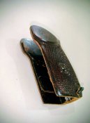 Рукоятка бакелітова до ПМ .