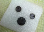 Винты крепления до щечок-3шт.