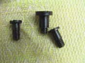 Винты крепления до щечок-3шт.