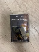 Кресало та хімічне джерело світла одним лотом...