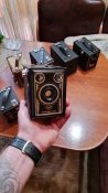 Вінтажні фотоапарати '' Бокс-камери ''.