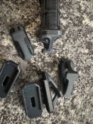 Скоба під магазини Magpul Pmag gen M3 (чорний посилений карбоном PLA)