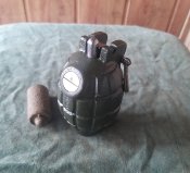 Ударник воспламенитель, бонусом копия "Миллса" №36М Мк1.