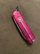 Ніж Victorinox Classic, б/в (малиновий).