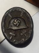 Verwundetenabzeichen. Schwartz.