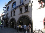800px-Hofbrauhaus1.jpg