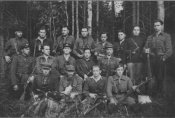 Kunigaikščio Margio rinktinės Ąžuolo apsaugos būrio partizanai..jpg