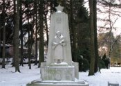 Памятник в Норвегии.jpg