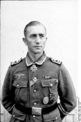 Bundesarchiv_Bild_101I-219-0597-10%2C_Josef_Niemitz.jpg