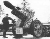 sIG 33 с надкалиберным снарядом Москва 45г.jpg