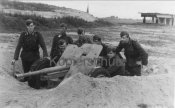 -45mm M1937 Soviet AT gun captured_000.jpg
