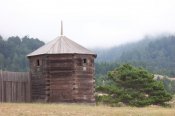 800px-FortRoss-blockhouse-from-outside.jpg