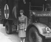 PrincessElizabethInUniform500px.jpg