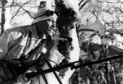 11775_Alpino sciatore in alta montagna appostato nell'inverno 1941.jpg