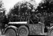 Truppa nella zona del fronte delle Alpi occidentali  il 29 giugno 1940.jpg