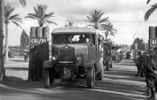 Lancia Ro MNP transportant les colons italiens en Libye en 1938.JPG
