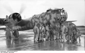 Bundesarchiv_Bild_101I-676-7969A-25,_Flugzeug_Heinkel_He_177_mit_Tarnanstrich.jpg