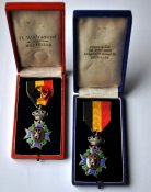 трудовые медали  1-го и 2-го класса  взаимопомощь 28,-.JPG