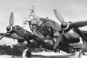 Heinkel_He_111_H-18_with_FuG_200_Hohentwiel_radar_and_torpedos_1943.jpg