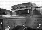 Parte anteriore di un autocarro militare italiano Addis Abeba 05-1936.JPG