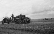 150-мм венгерская гаубица M31 на тягаче  Pavesi M28(лицензия) 1942.jpeg