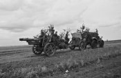 150-мм венгерская гаубица M31 на тягаче  Pavesi M28(лицензия).jpeg