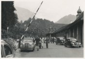Grenze Schlagbaum Zollhaus Osterreichischer Steyr.JPG