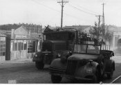 4_Autocolonna militare in marcia a Oligopol nell'estate 1941.jpg