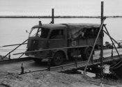 3_La divisione Pasubio attraversa il Dnieper.jpg