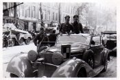 Generalfeldmarschall von Bock im Mercedes Cabrio in Holland.JPG