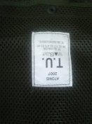 eDiyTgBo3p4.jpg