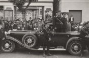 Mercedes-Benz, Uniformen.JPG