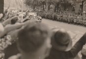 Parade, Mercedes-Benz.JPG