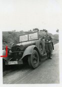 Cabrio HG Regiment Funker Nachrichten Wappen PKW.JPG