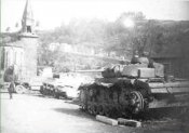 PzIII_SdKfz251_Houffalize.jpg