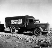 4_Un camion dell'O.N.D. delle forze armate della Libia a Tobruch nel settembre 1940.jpg
