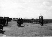 4_Passaggio di una colonna della 3^ divisione in territorio russo nell'estate 1941.jpg