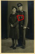 Girl Frau Degen Dagger Funker.JPG